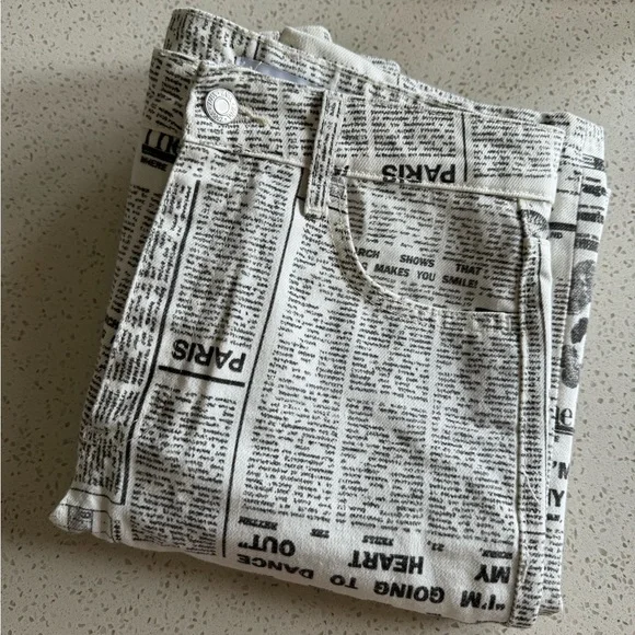 Zara White Newspaper Jeans - Picture 8 of 8